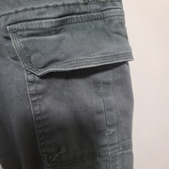 Blue Notes Jeans - Picture 2 of 8